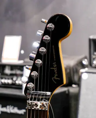 Fender - American Ultra Luxe Floyd Rose HSS Stratocaster Guitar, Rosewood fingerboard - Mystic Black 2